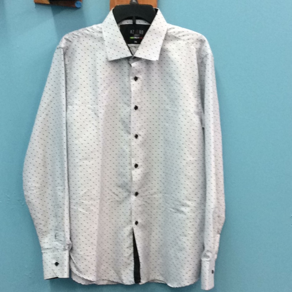 Men’s shirt size 2XL